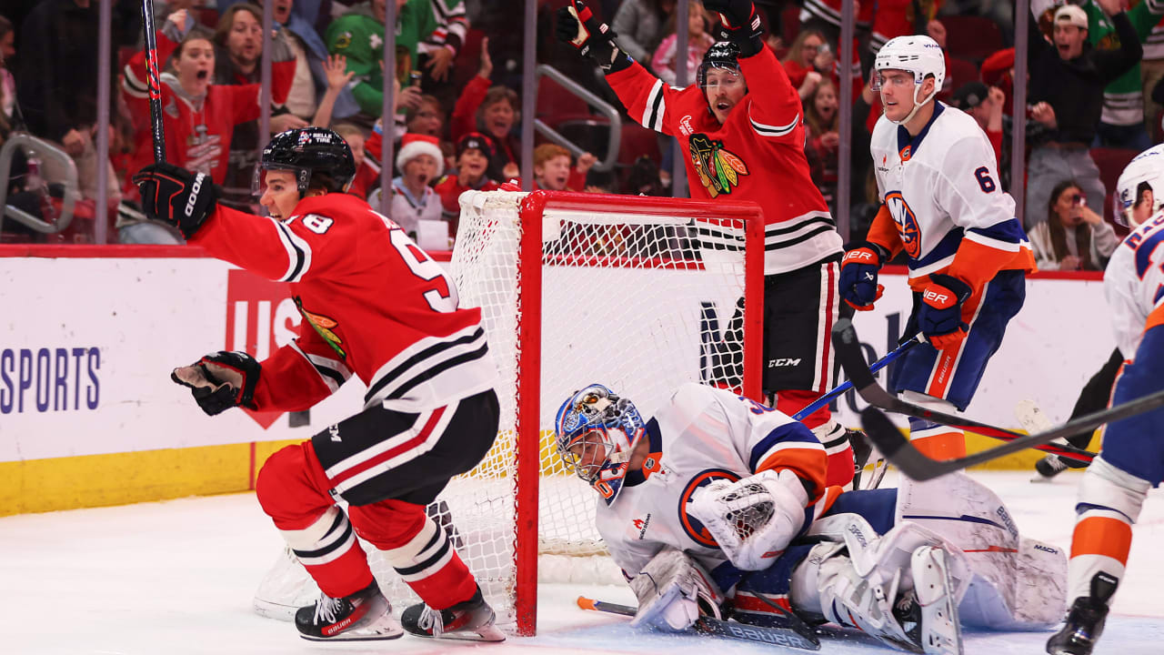 Bedard Breaks Tie With 54 Seconds Left, Lifts Blackhawks Past Islanders