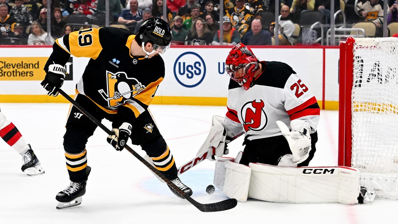 Penguins score 7, pull away from Devils for 4th straight win | NHL.com