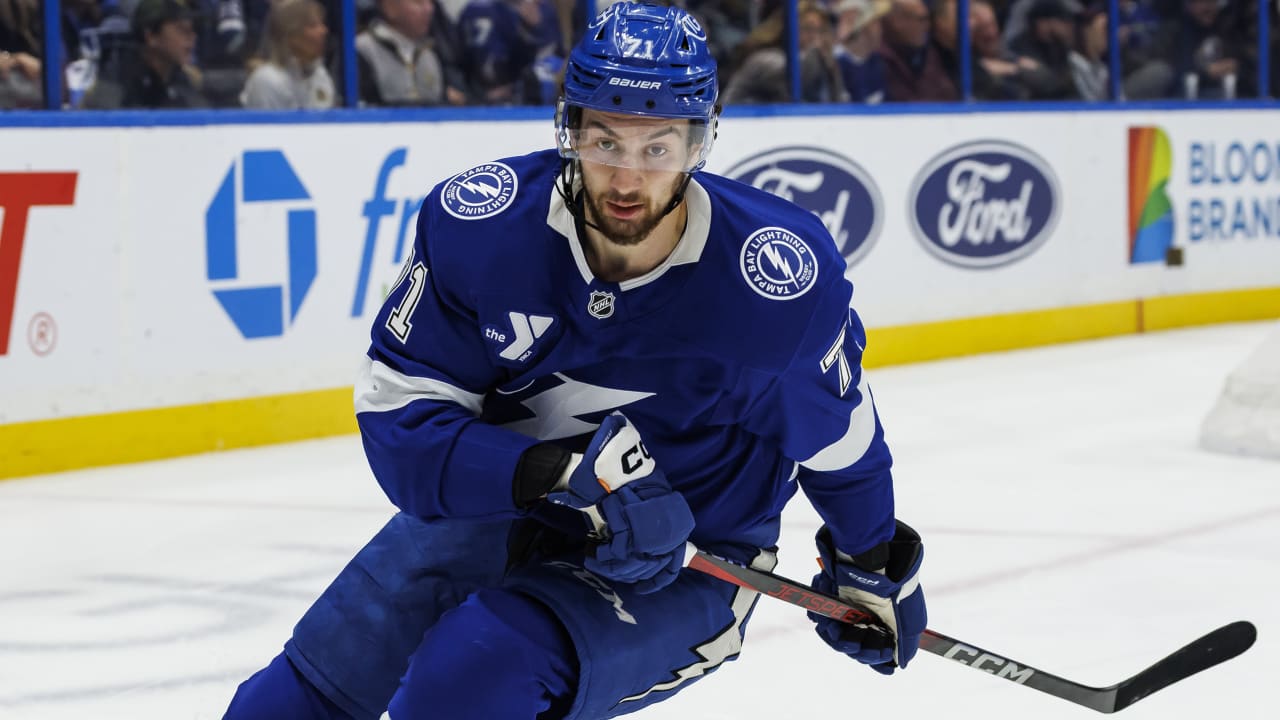 NHL Playoffs Buzz: Cirelli uncertain for Lightning in Game 2 on Thursday |  NHL.com