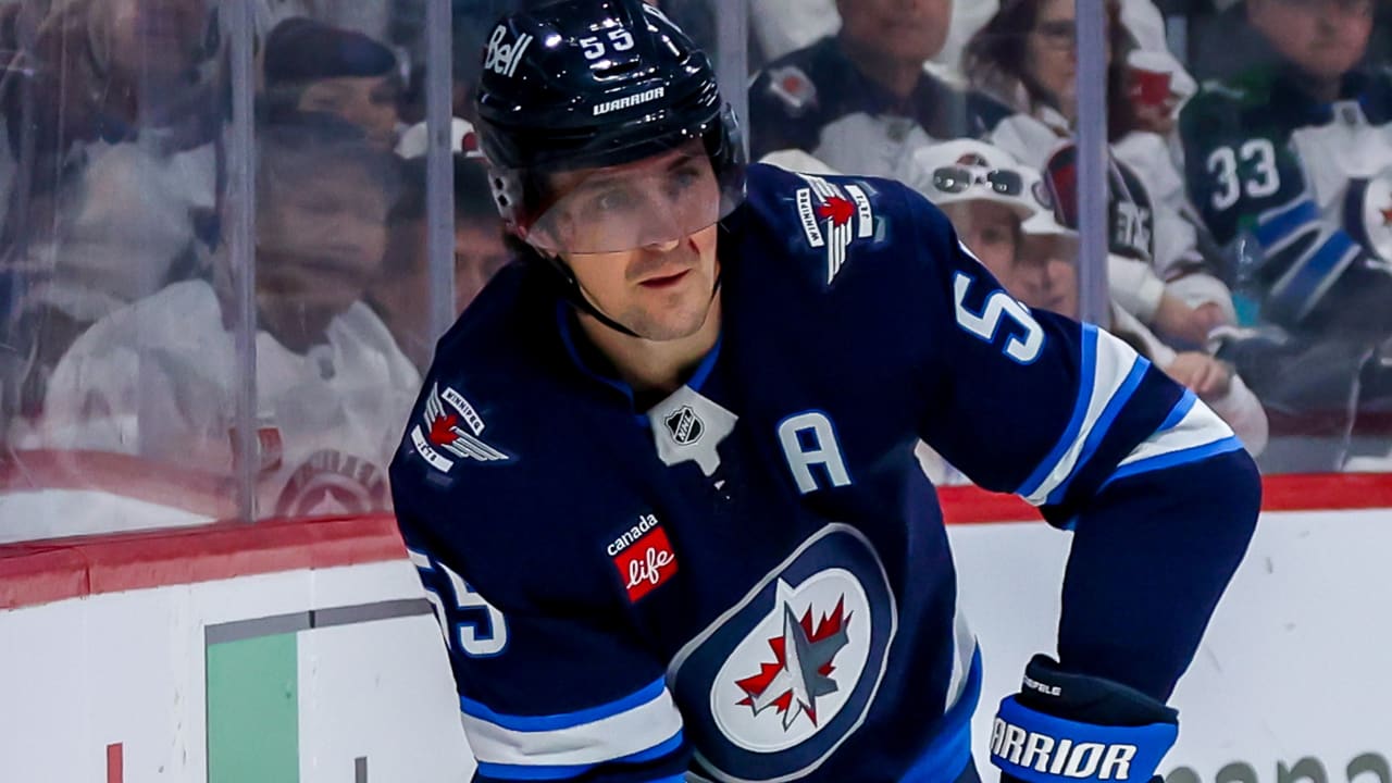 Scheifele leaves Game 5 for Jets after 1st period with injury | NHL.com