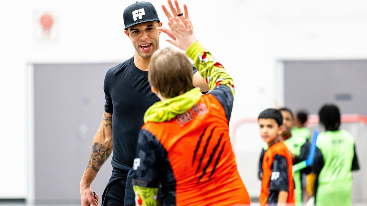 King Clancy nominee Nurse of Oilers reflects on building opportunities for kids | NHL.com