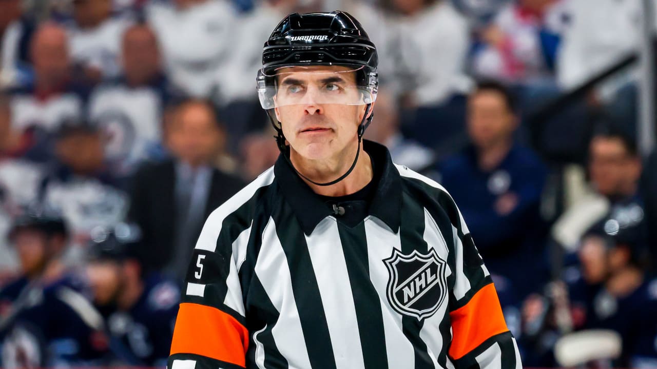 Referee Rooney cut by high stick, leaves Game 7 between Florida, Toronto | NHL.com