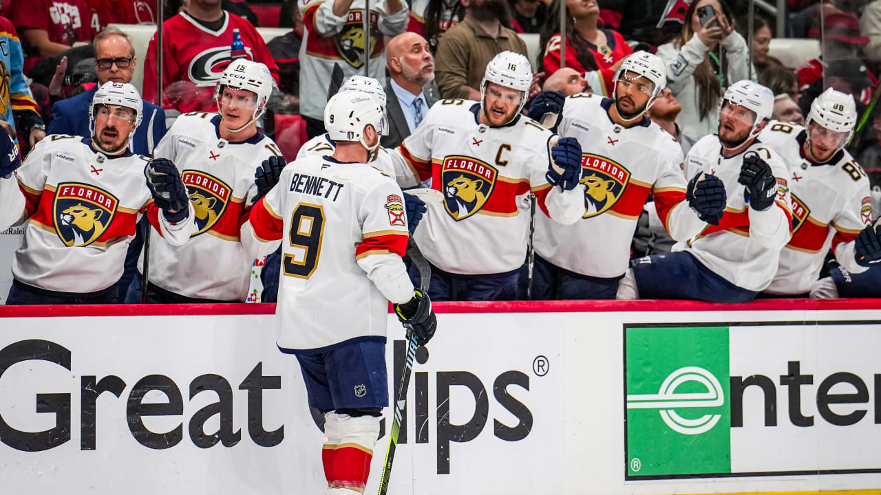 Bennett lights lamp again | NHL.com