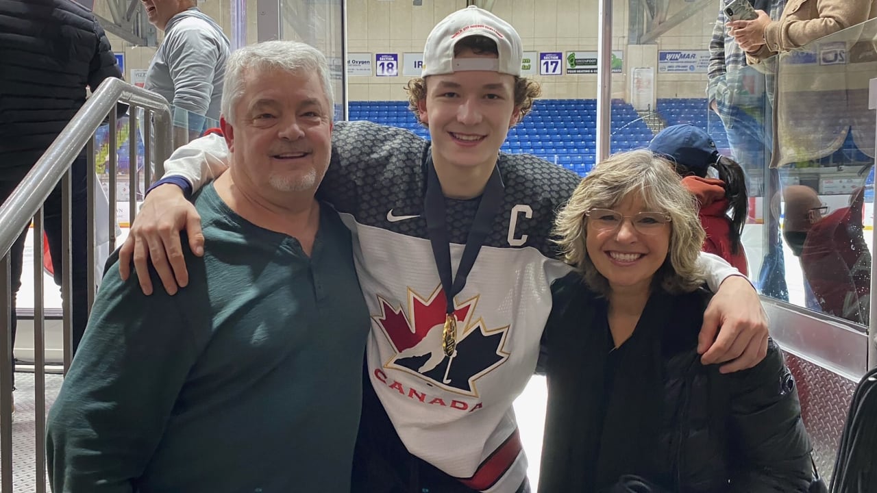 Schaefer will have late mom on his mind when he's chosen in 2025 NHL Draft | NHL.com