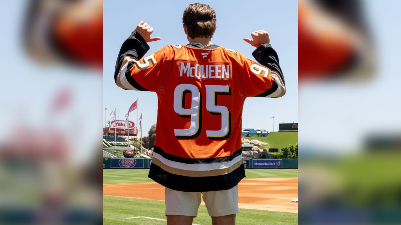 McQueen picks same jersey number as Lightning McQueen | NHL.com