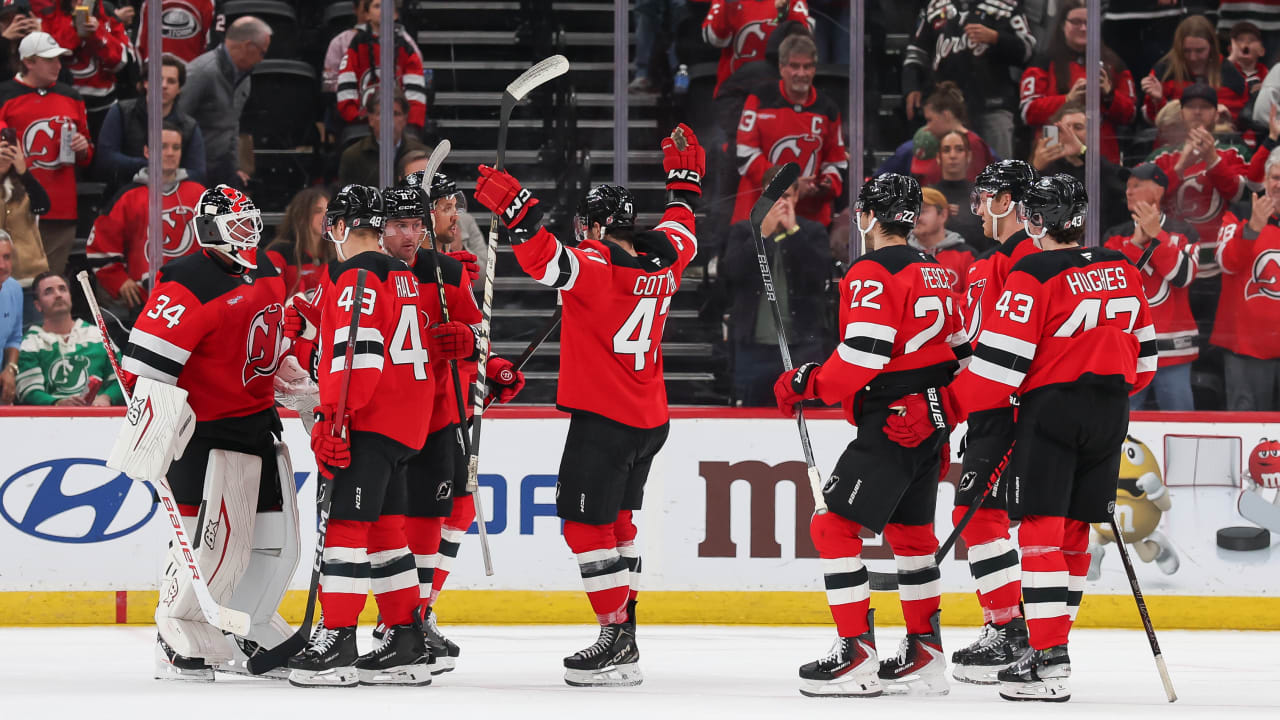 Devils segersvit intakt: 