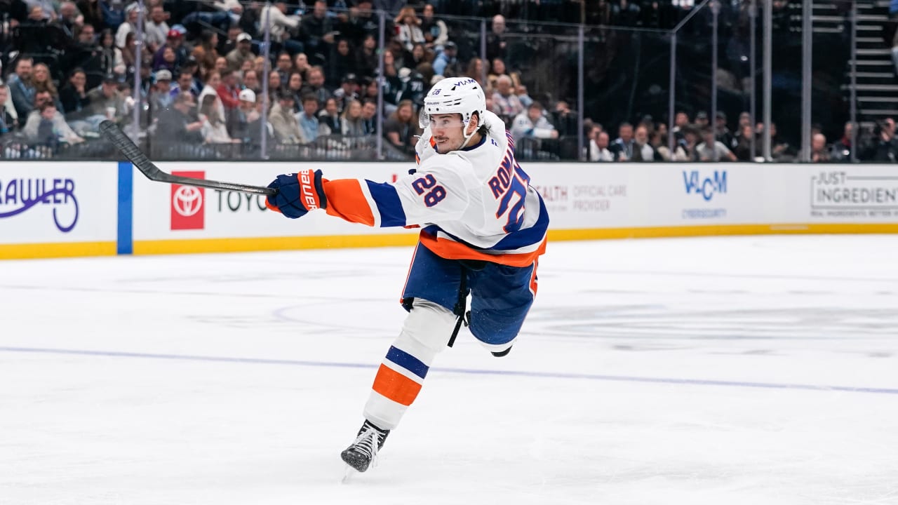 Romanov has shoulder surgery, out 5-6 months for Islanders - NHL.com