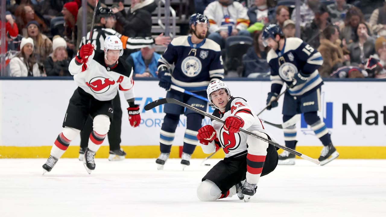 Devils score 3 unanswered in 3rd, rally past Blue Jackets