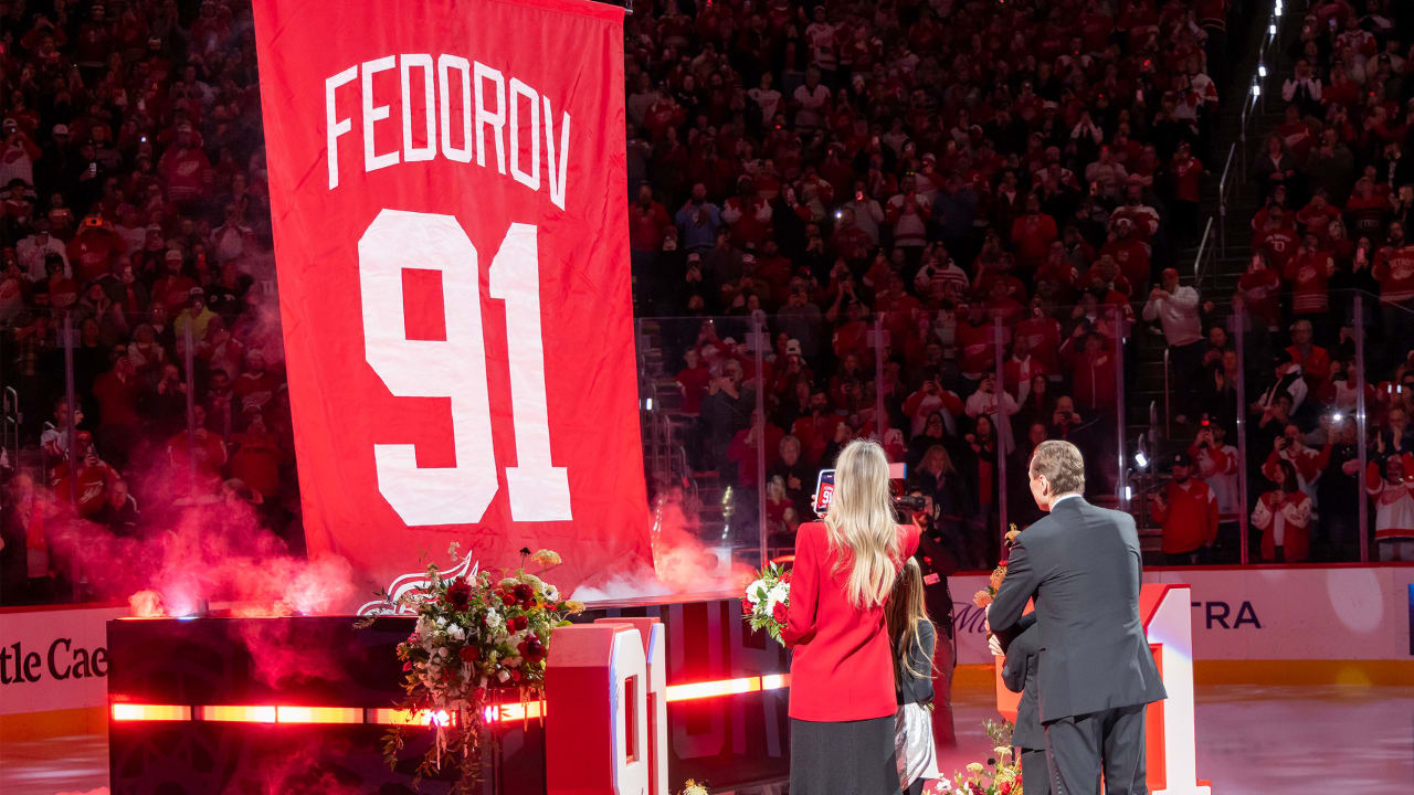 Red Wings retire Fedorov's No. 91, bring him on ice in stylish convertible | NHL.com