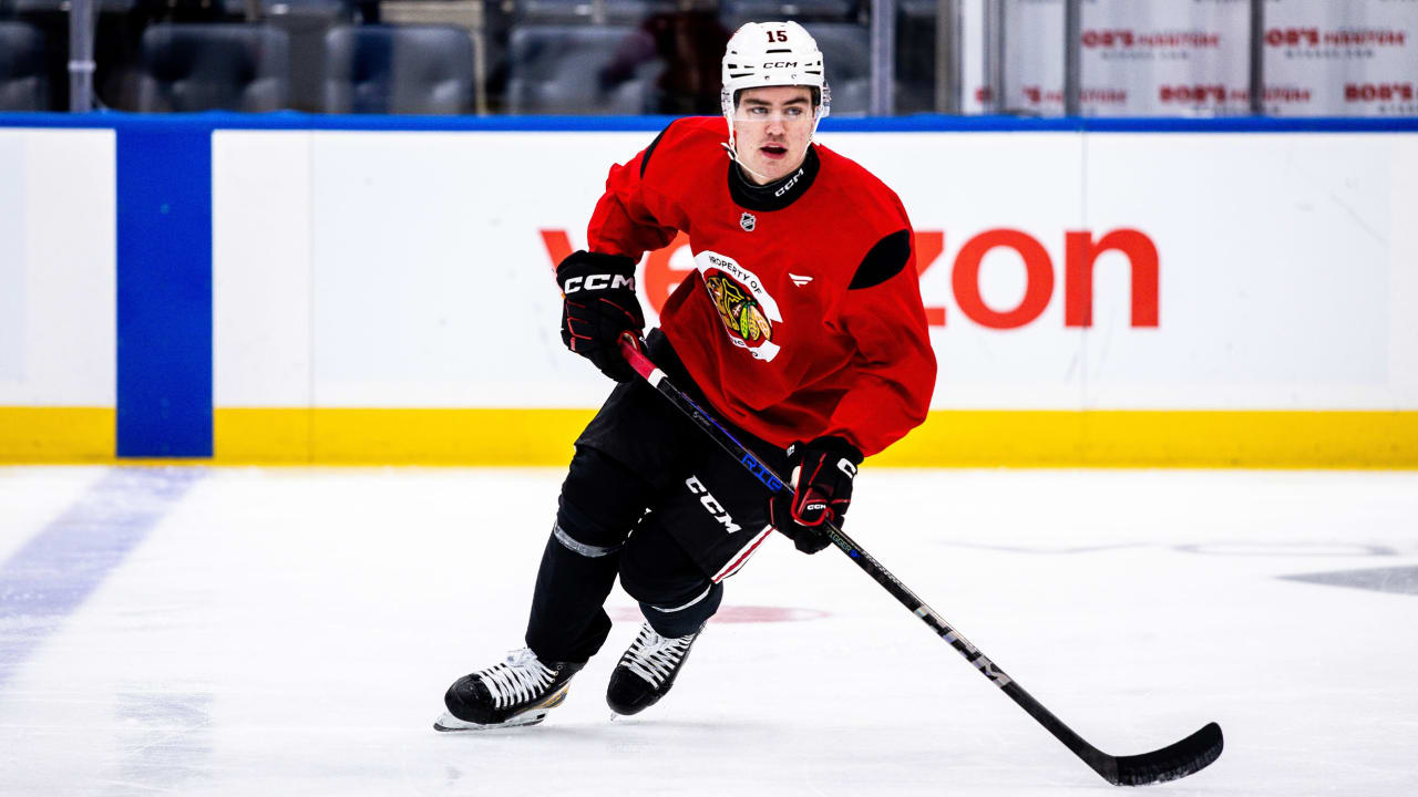 Frondell makes NHL debut with Blackhawks against Islanders