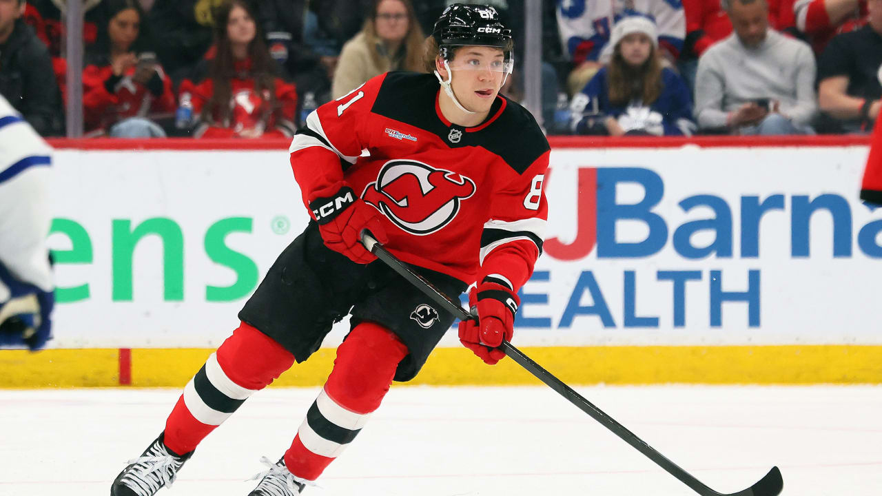 Gritsyuk signs 3-year, $9.75 million contract with Devils