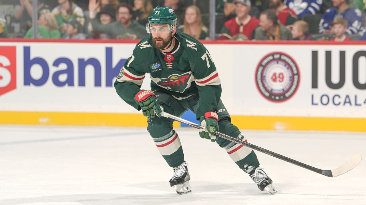 Nick Foligno signs 1-year, $900,000 contract with Wild