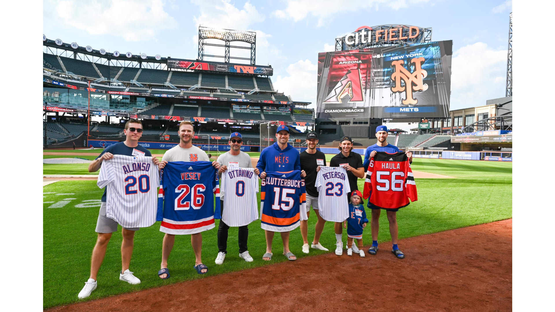 Cal Clutterbuck Throws Ceremonial First Pitch at NY Mets Game New York Islanders