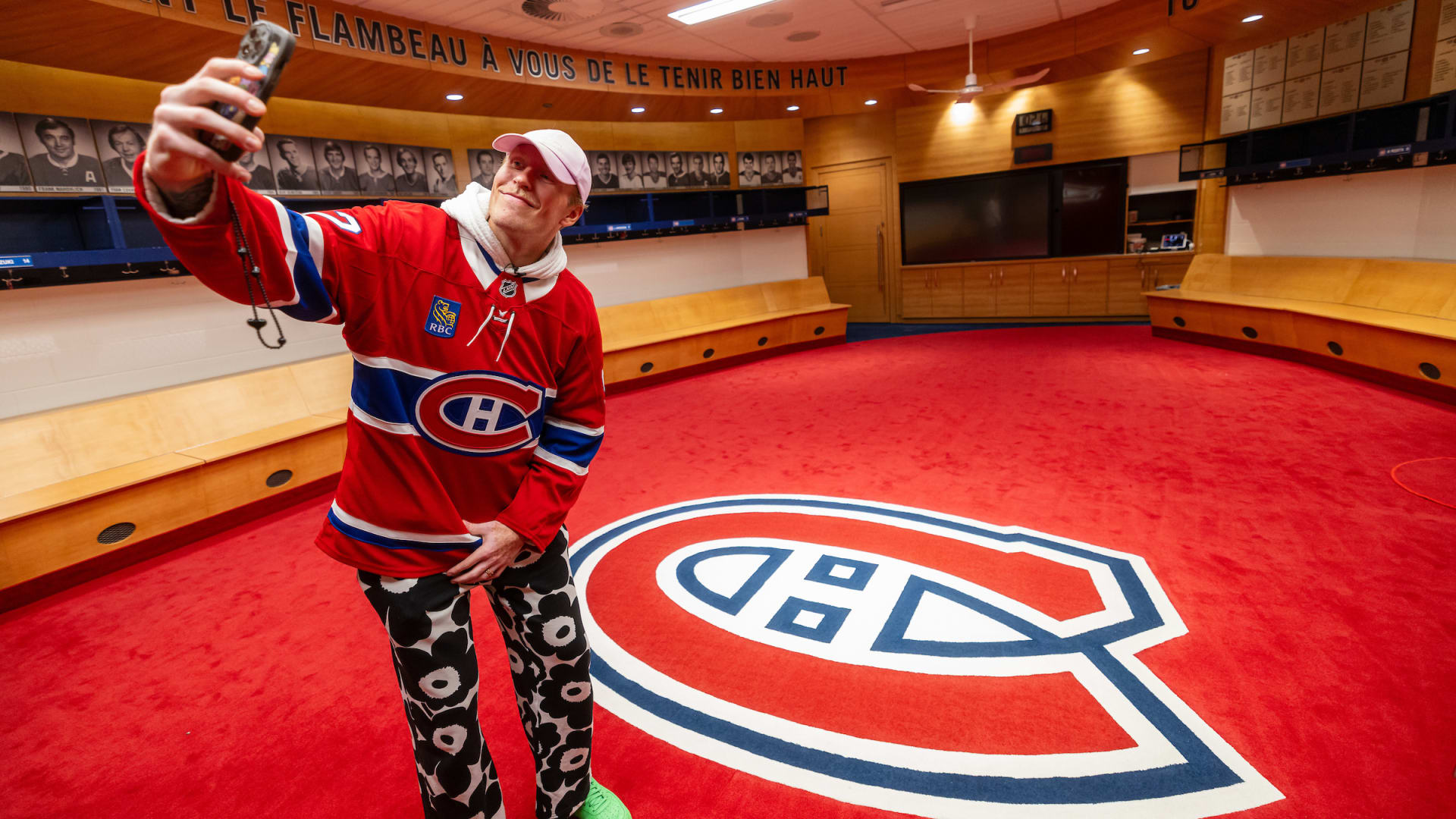 Patrik Laine arrives in Montreal | Montréal Canadiens