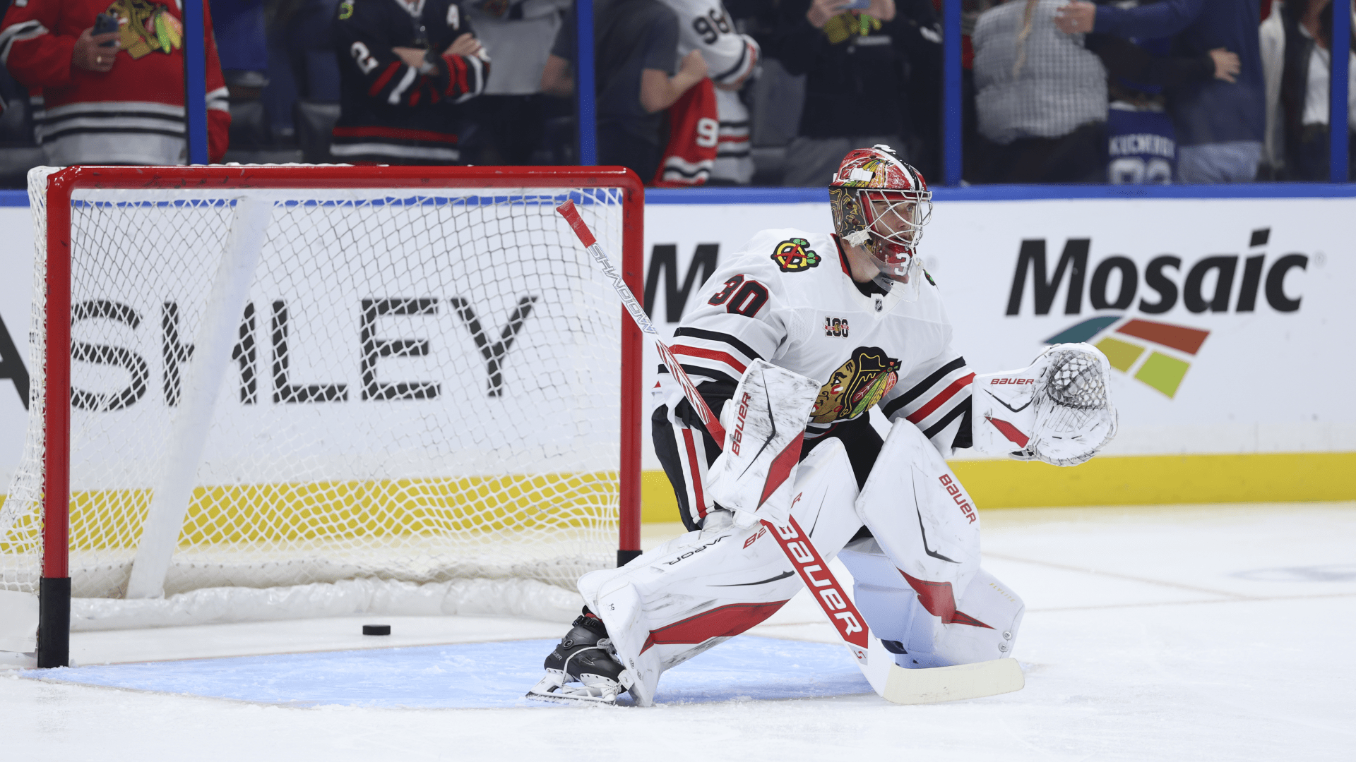 "Blackhawks vs Lightning: A Tale of Two Nights"