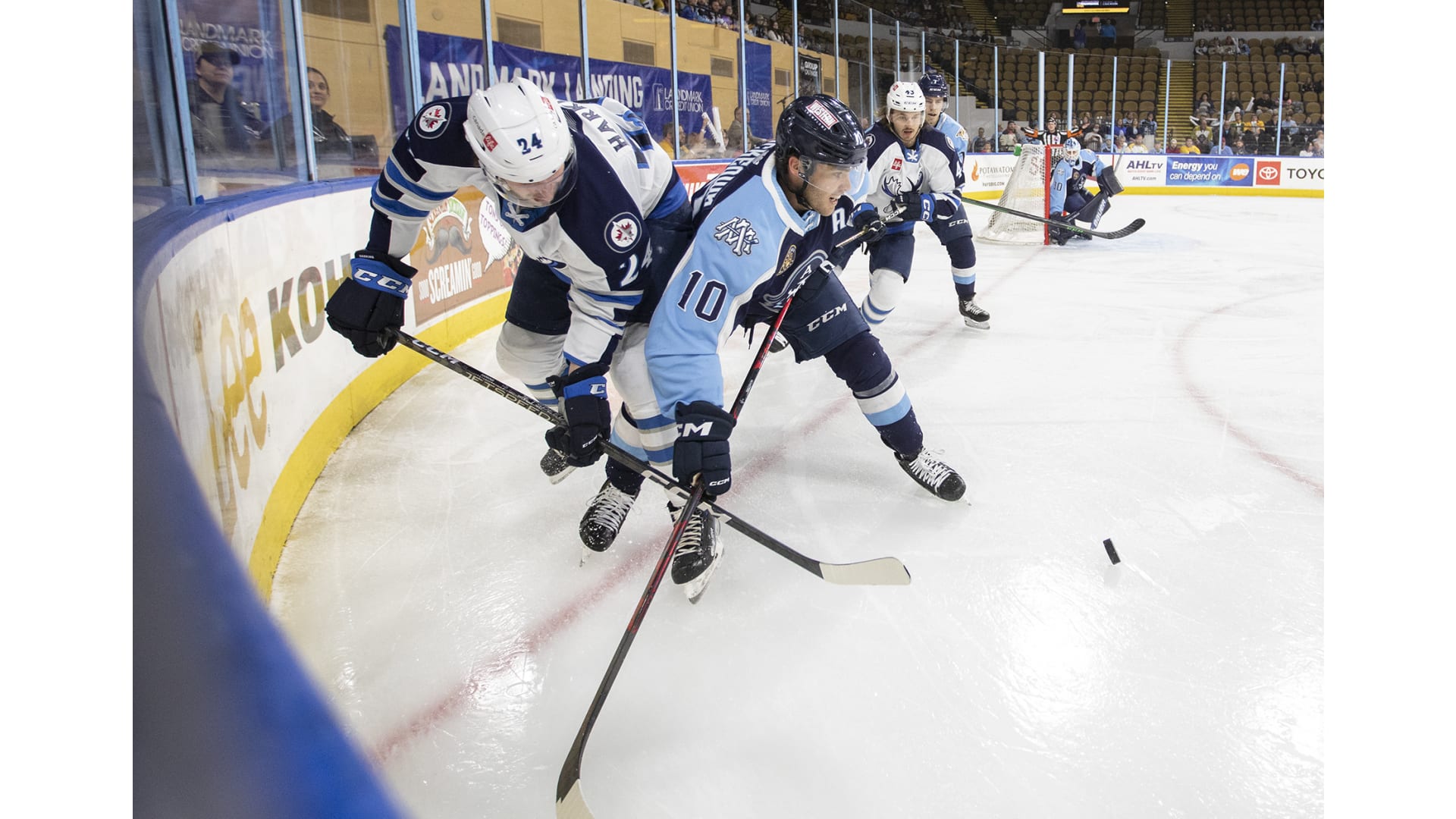 Ads Top Moose to Advance - Milwaukee Admirals