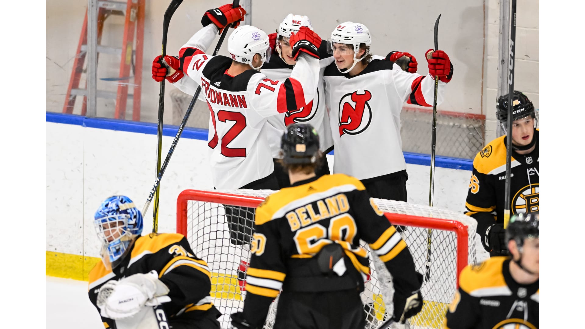 New Jersey Devils vs Boston Bruins