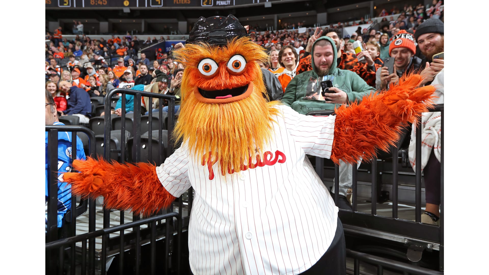 Philadelphia OKs official resolution welcoming Flyers mascot Gritty