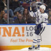 Matthews hace historia en el triunfo de los Maple Leafs