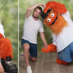 Flyers Gritty Scott Laughton take JCPenney portraits 