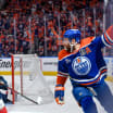 Leon Draisaitl spendet Ausruestung an die Koelner Haie
