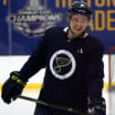 Tarasenko skates for Blues, says shoulder got stronger during pause