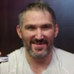 Alex Ovechkin premier joueur à marquer 900 buts