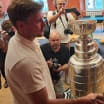 Vítek Vaněček ukázal Stanley Cup v Havlíčkově Brodě