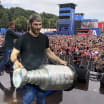 Ovechkin ist mit dem Stanley Cup in Moskau