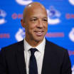  New Vancouver coach Malhotra wants Canucks to have positive mindset