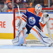 Calvin Pickard mellan stolparna för Edmonton Oilers i match 4