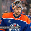 Skinner devant le filet des Oilers pour le match no 3