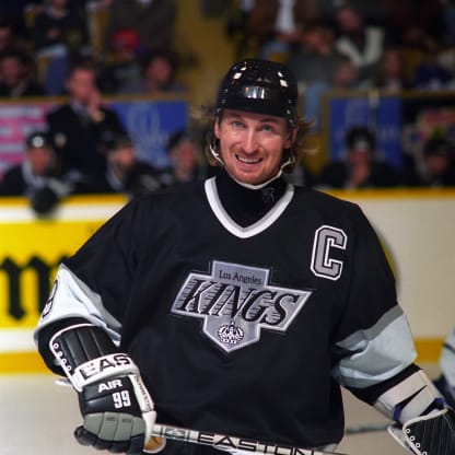 Wayne Gretzky #99 of the Los Angeles Kings skates against the Toronto Maple Leafs during NHL game action on October 28, 1995 at Maple Leaf Gardens in Toronto, Ontario, Canada. Photo by Graig Abel/Getty Images)