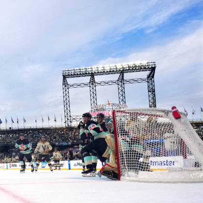 Surreal' Winter Classic showcases Seattle's passion for hockey