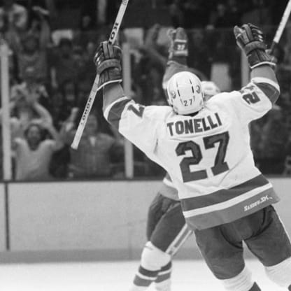 Islanders honour John Tonelli by retiring his No. 27