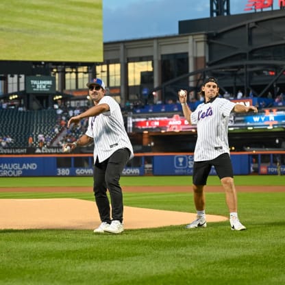 Clutterbuck Throws Ceremonial Pitch at Mets Game