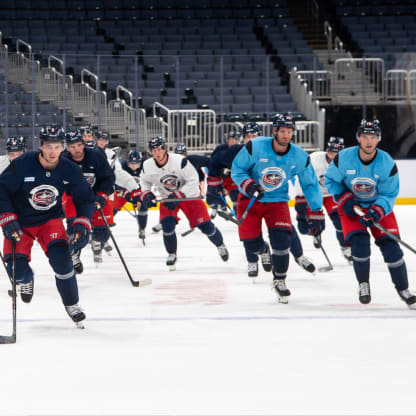 Nebraska Hockey Team スタジャン ネイビー Blue Jackets hope to carry momentum from last season's end