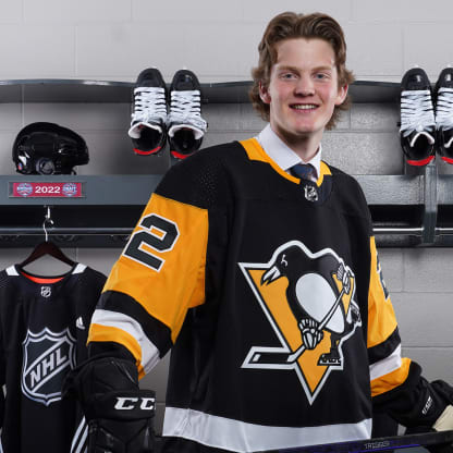 Penguins goalie prospect Tristan Jarry scores goal in AHL game