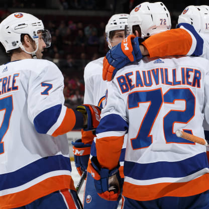 Ladd, Halak lead Islanders past Rangers