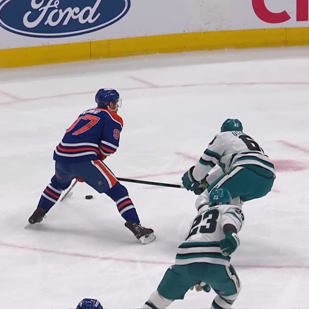 SJS@EDM: Nugent-Hopkins scores PPG against Alex Nedeljkovic