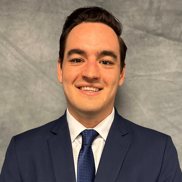 Meet your Writer - Benjamin Pierce