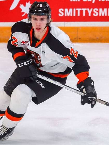 Top prospect for 2026 NHL Draft Gavin McKenna staying patient