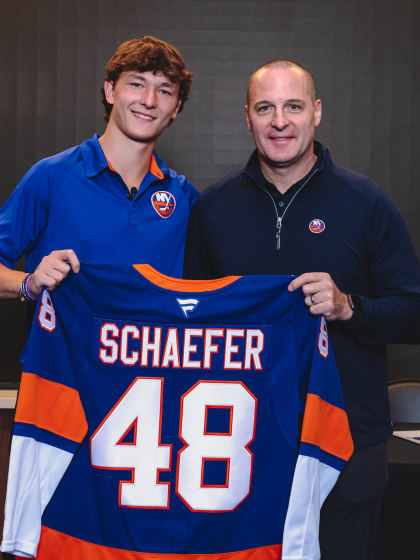 PHOTOS: Matthew Schaefer Signs ELC