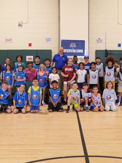 PHOTOS: Floorball With Benoit Hogue