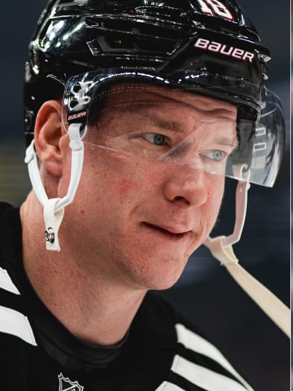 New Jersey Devils trade Ondrej Palat to New York Islanders for Maxim Tsyplakov