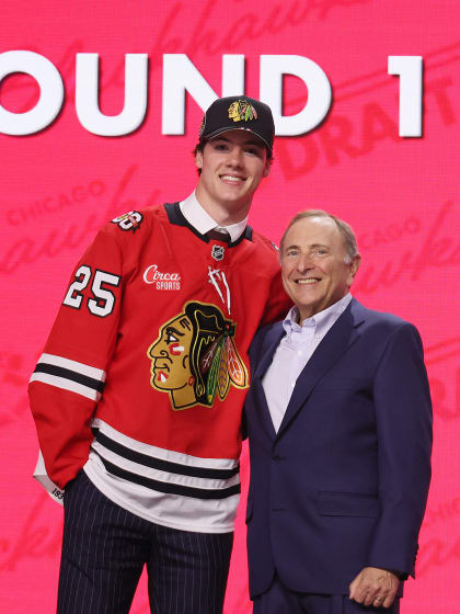 Mason West drafted by Chicago Blackhawks in first round of 2025 NHL Draft
