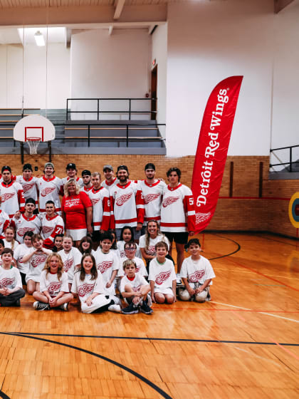 Red Wings prospects introduce hockey, encourage reading to students at Central Grade School