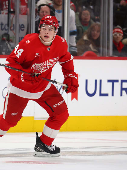 Upp och ner under Sandin-Pellikkas rookiesäsong i NHL med Red Wings