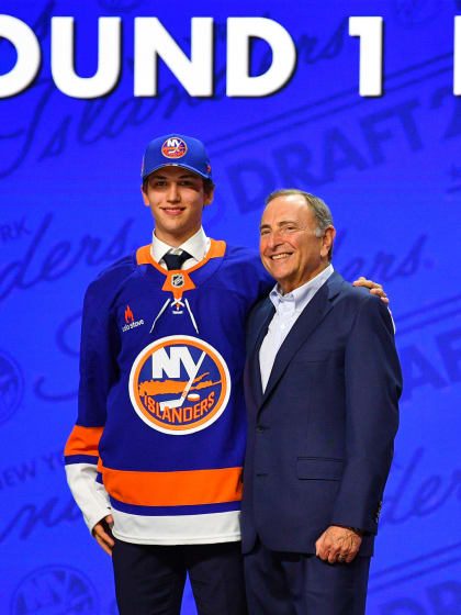Victor Eklund en del av hektisk första runda för New York Islanders
