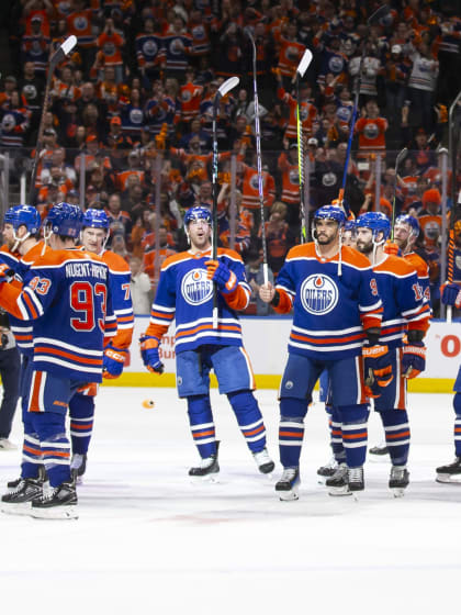 Edmonton Oilers advance to second round
